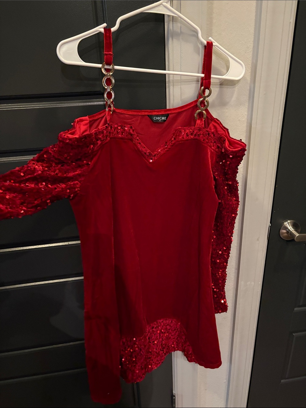 chic Red Velvet Sequin Cold-Shoulder Camisole